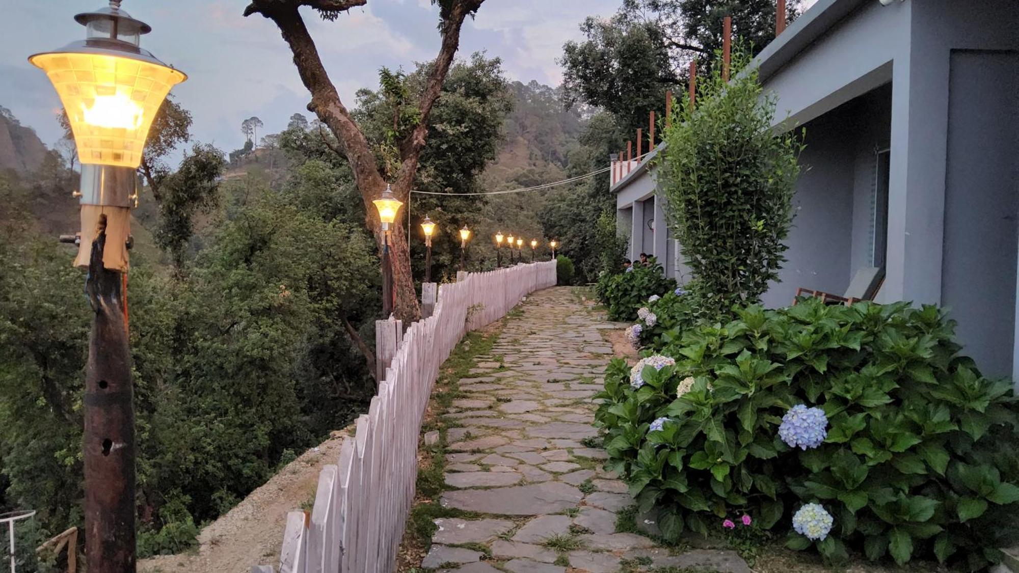 Shiva Valley Resort Kokhliyal Gaon Eksteriør billede